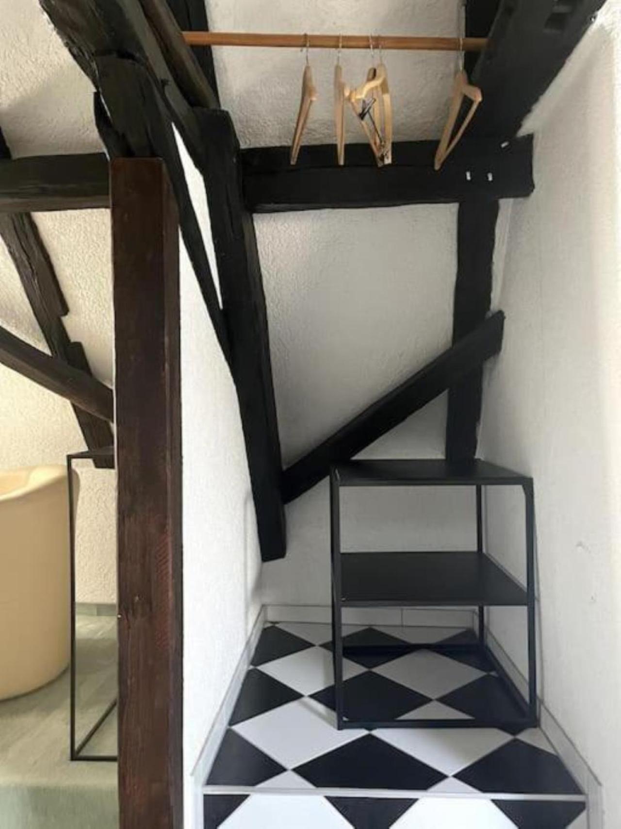 Ferienwohnung Im 'Schmoller - Hof' Нойштадт-ан-дер-Вайнштрасе Екстер'єр фото